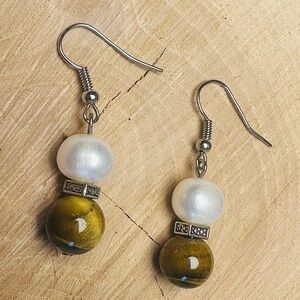 Elegant Pearl and Brown Tiger Eye Gemstone Earrings
